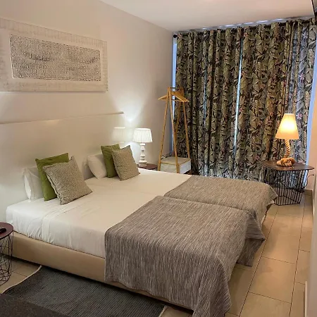 Aparthotel Esmeralda Holidays Funchal (Madeira)